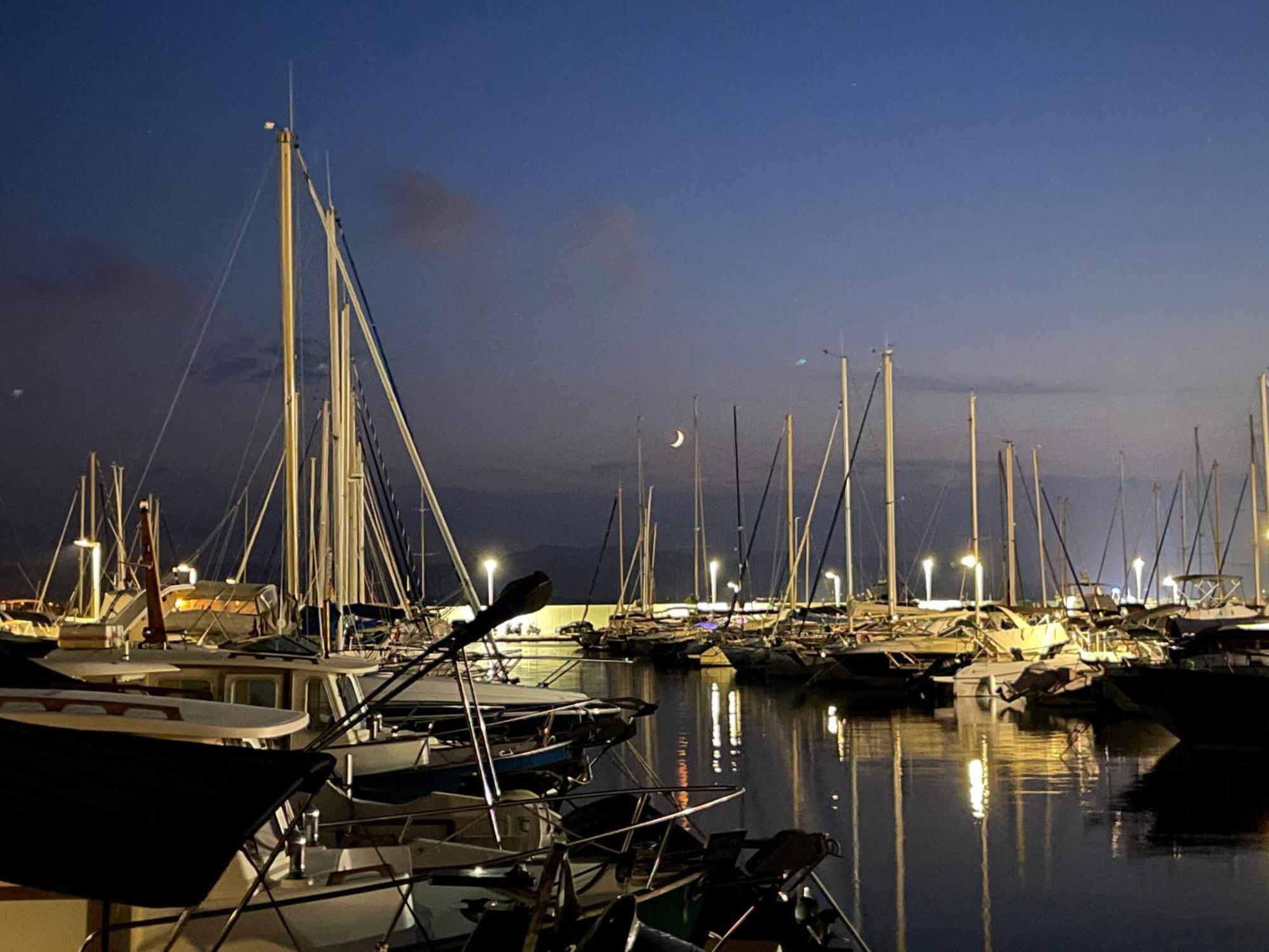 Yacht Studio Galarne Saint-Raphaël Eksteriør bilde
